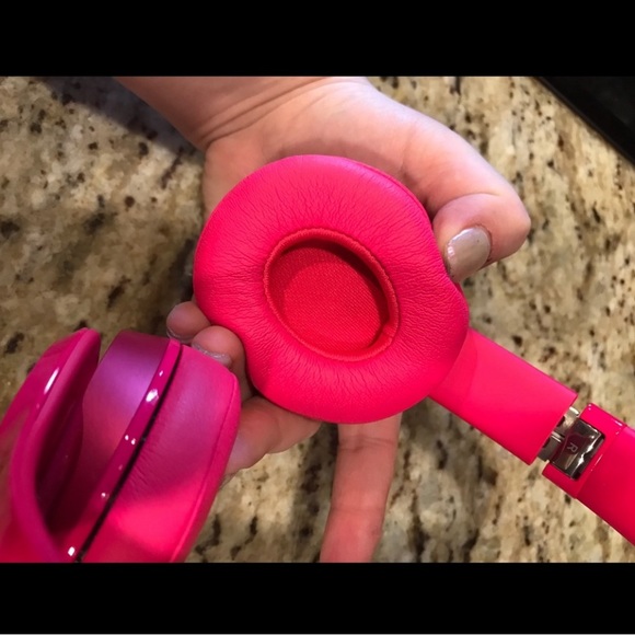 Beats by Dre Solo 2 headphones - Picture 7 of 7